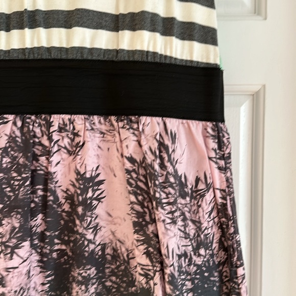 Anthropologie pipit dress. No size on tag, fits like a size 8. - Picture 2 of 4